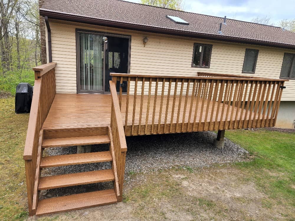 Deck cleaning and stainint in highland lakes nj